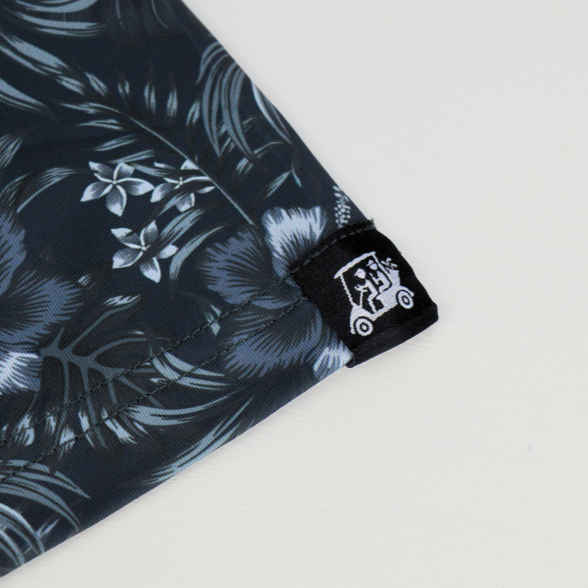 DARK TROPIC