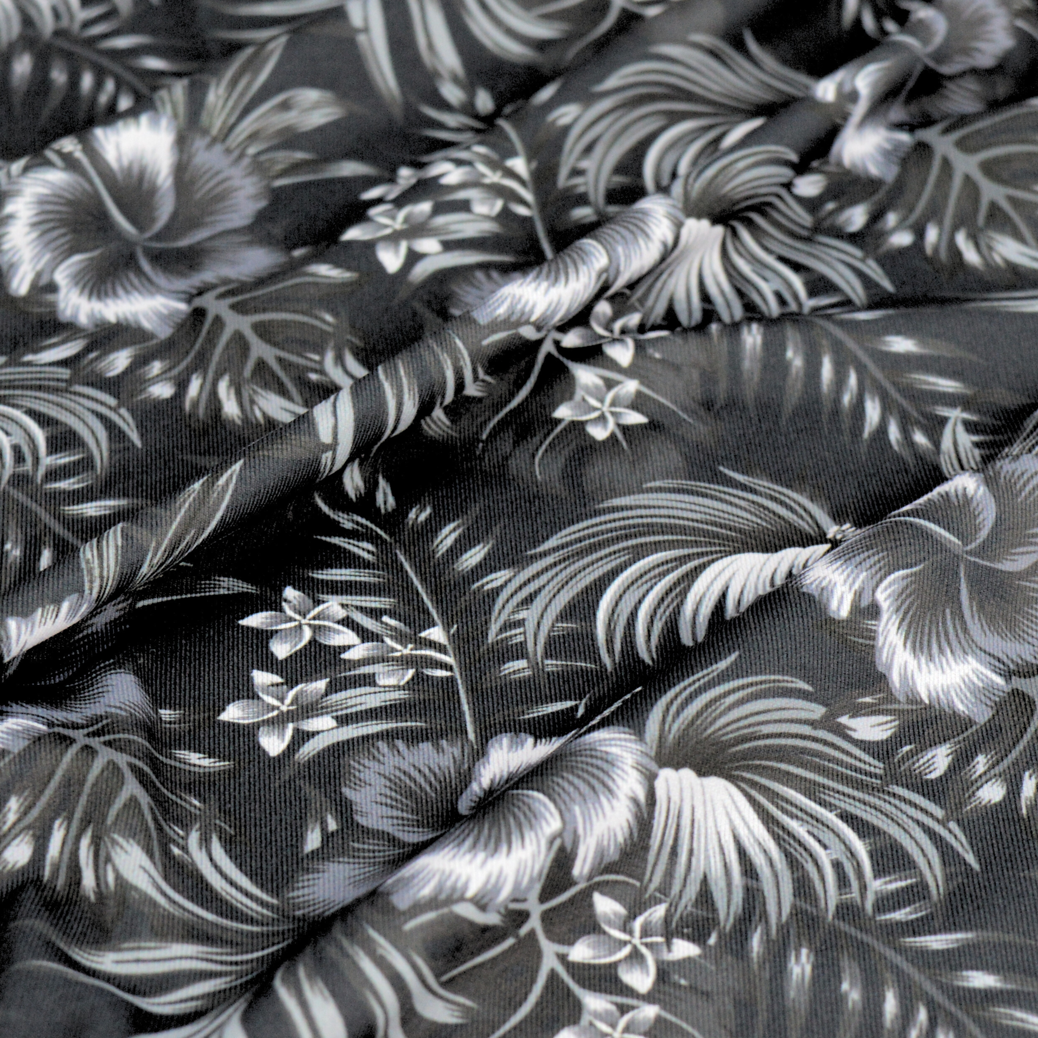 DARK TROPIC