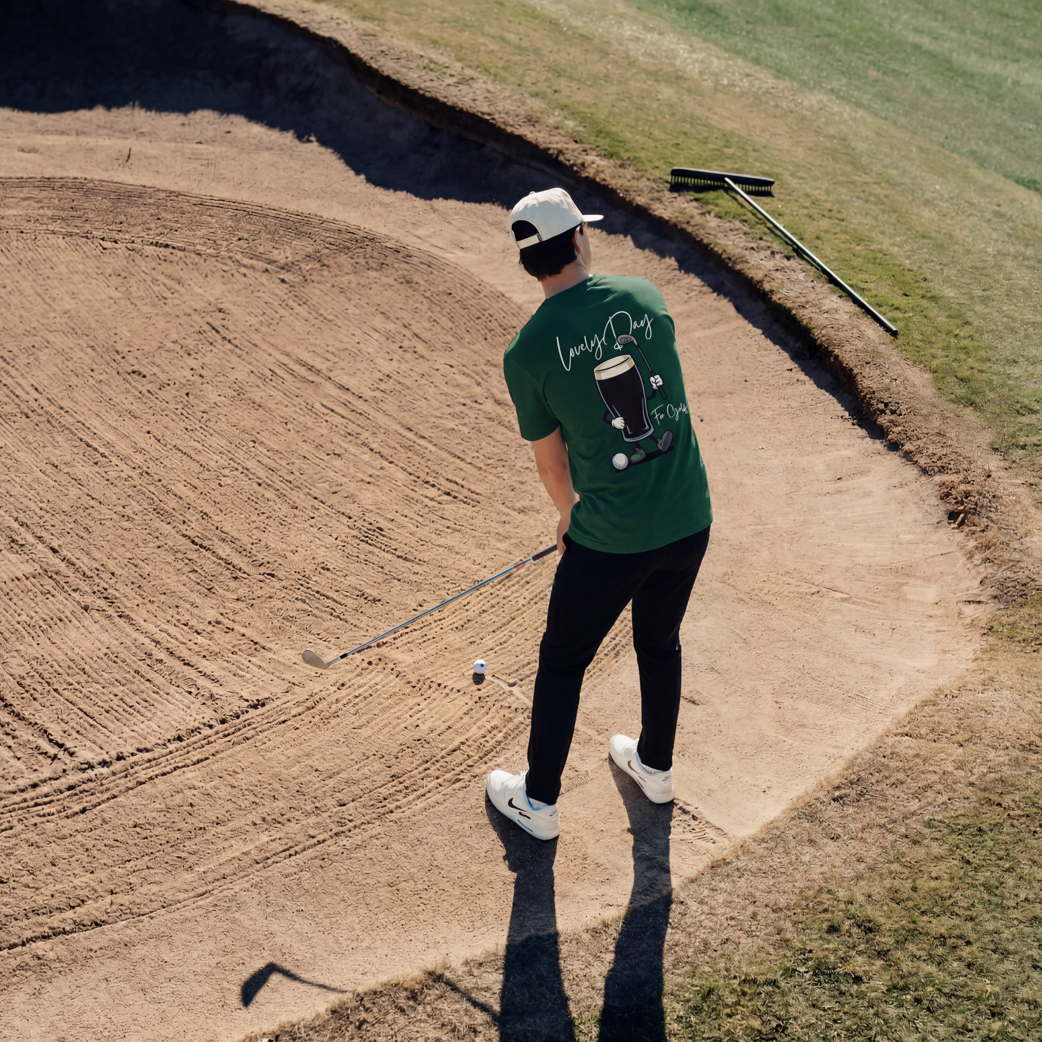 LOVELY DAY TEE - PINE GREEN