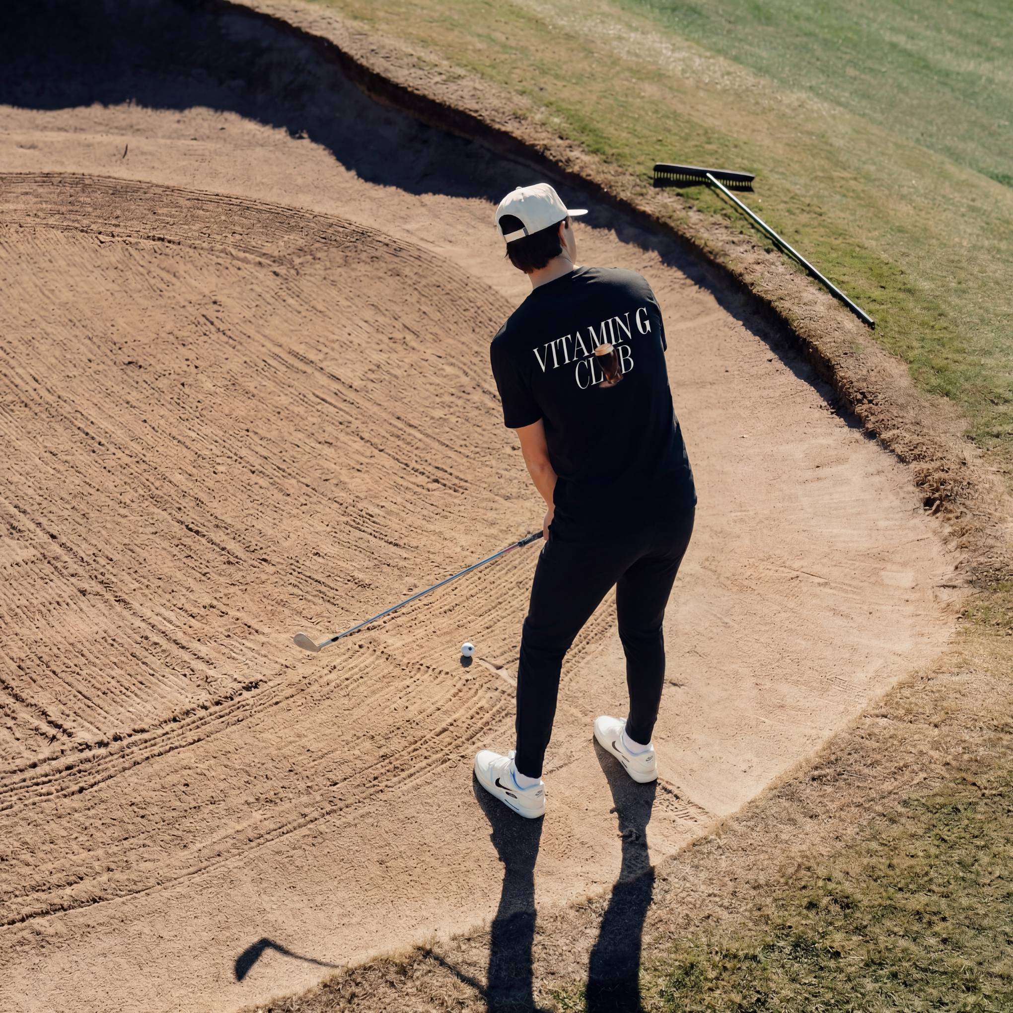 VITAMIN G CLUB TEE - BLACK