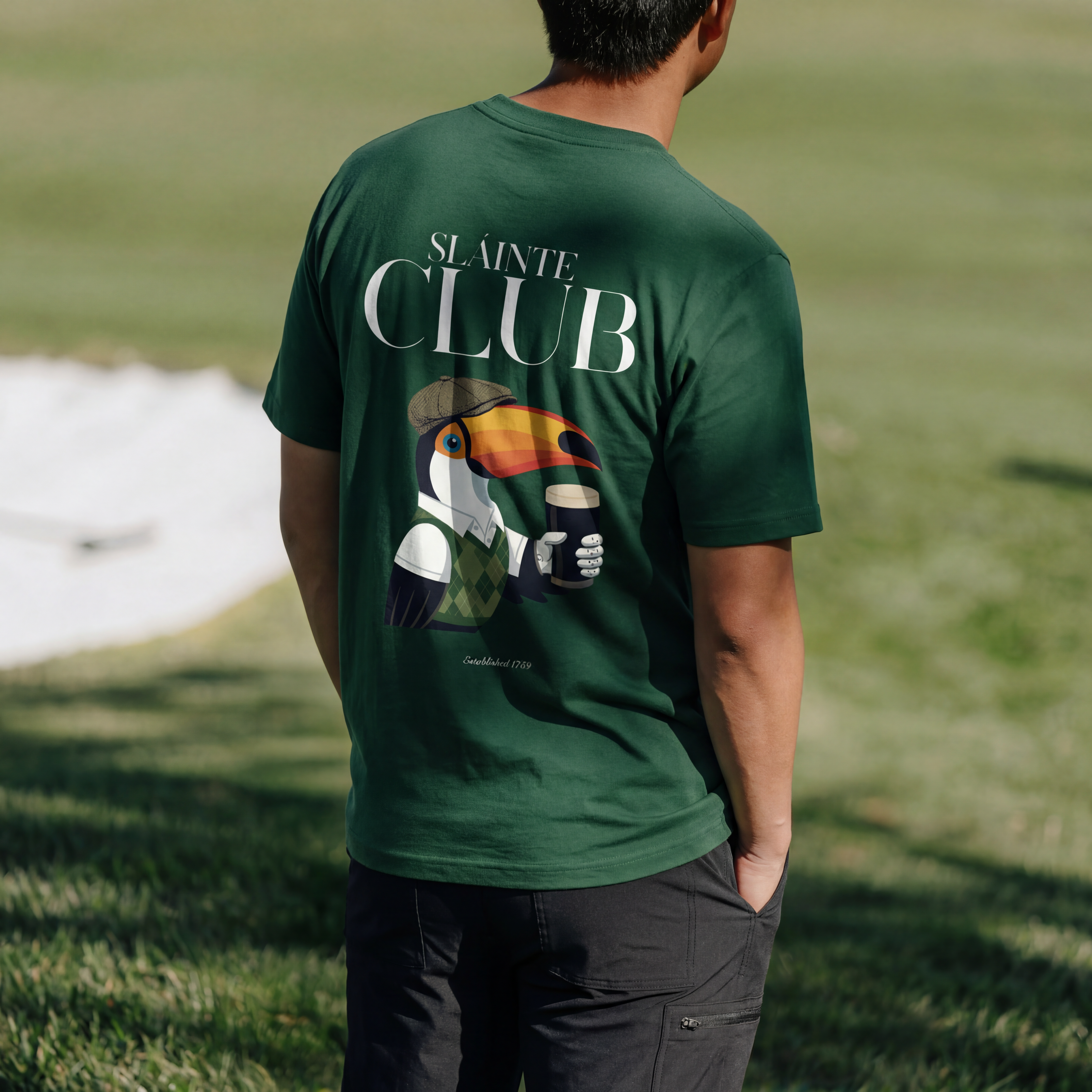 SLÁINTE CLUB TOUCAN TEE - PINE GREEN