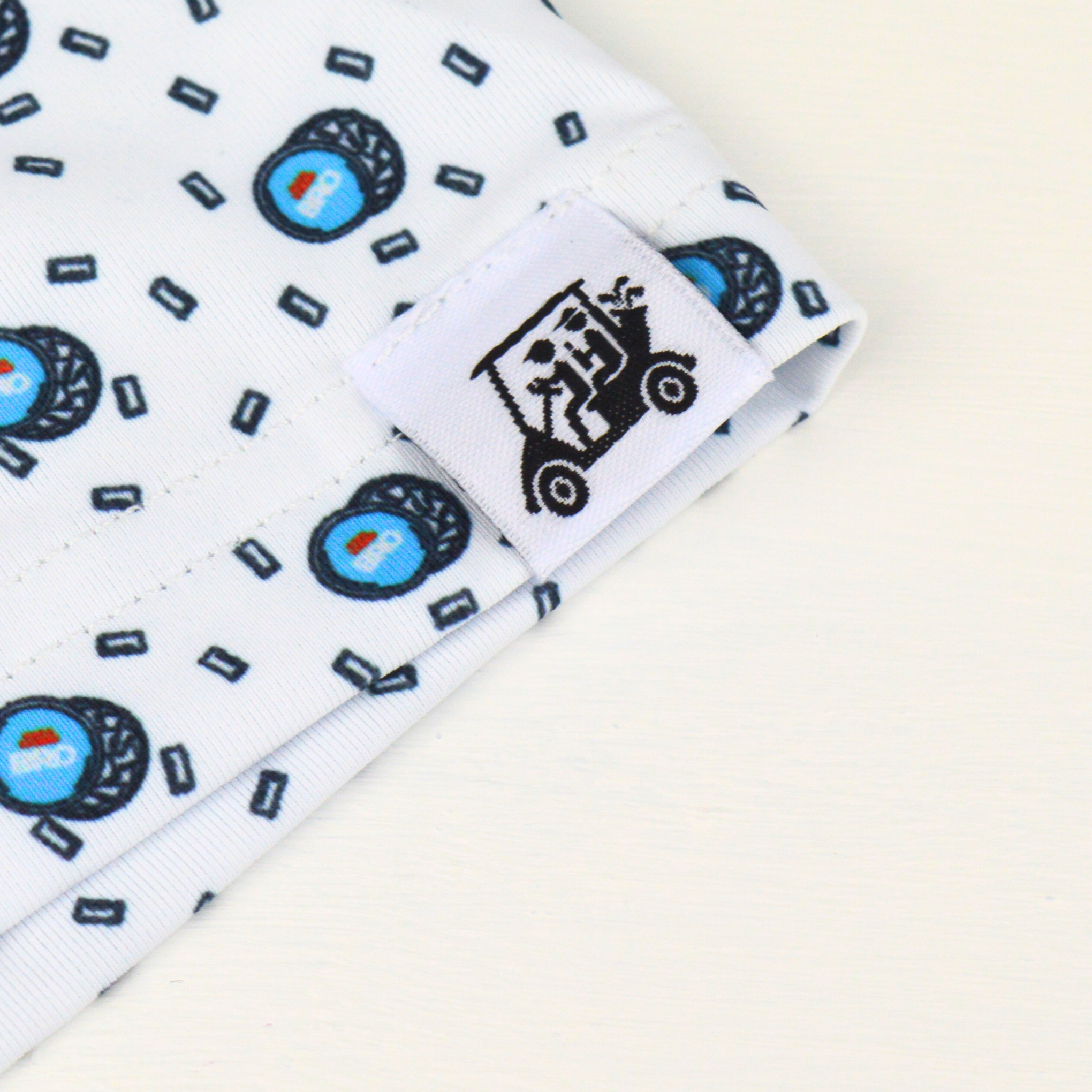 LIP PILLOW - WHITE