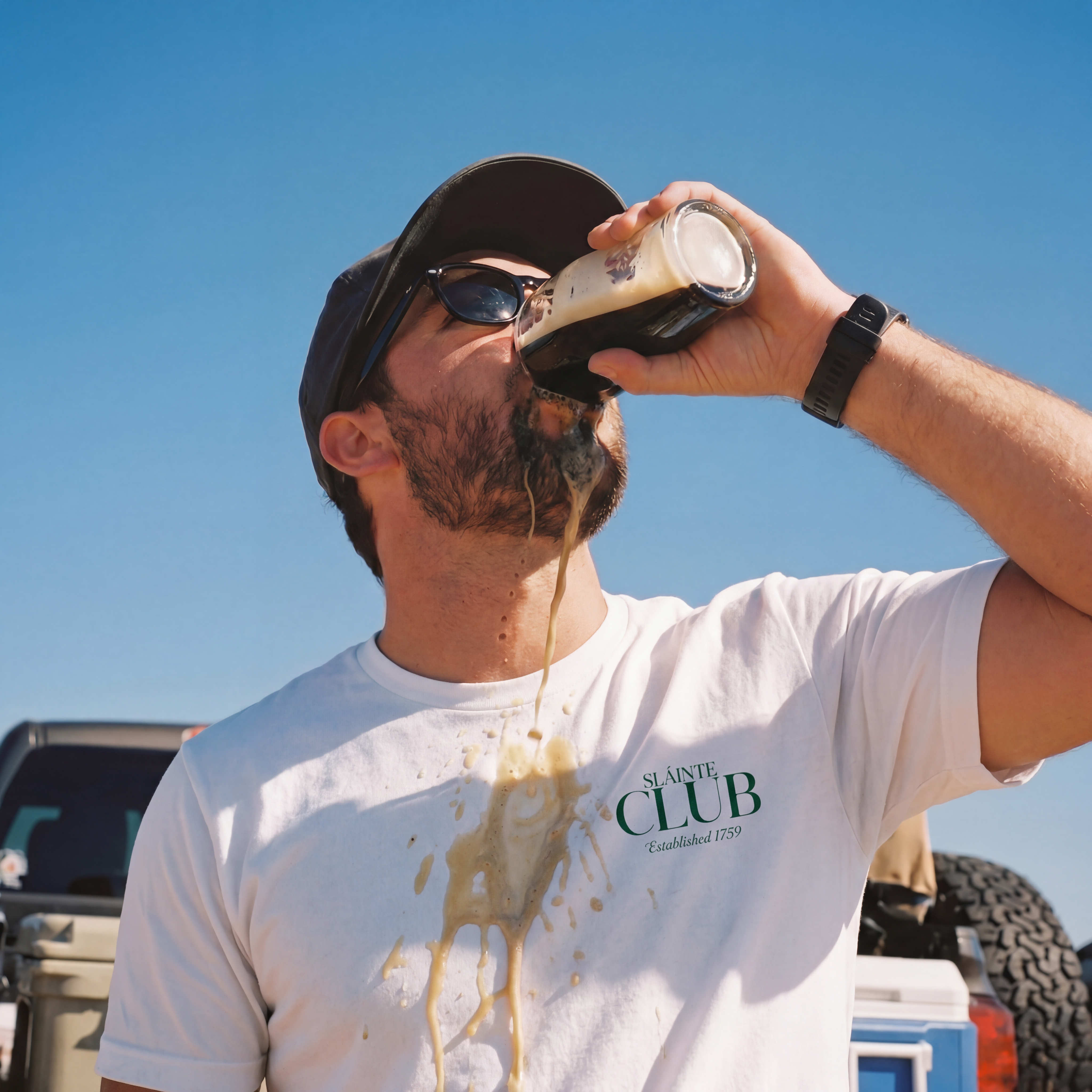 SLÁINTE CLUB TOUCAN TEE - WHITE